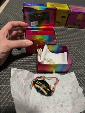 Rainbow High Mini Accessories Studio Bag & Shoes Set 4 Multicolor Fashion Doll